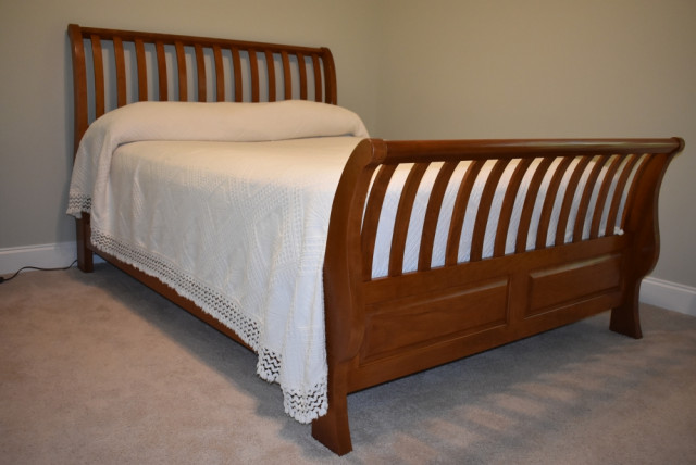 Sleigh Bed